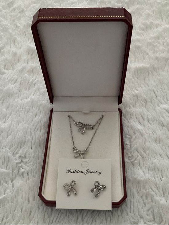 Fashion Jewelry Jewelry - Fashion Jewelry Silver Bow Pendant Necklace with Matching Studs